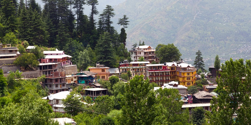 Vashist,Village,And,View,Of,Kulu,Valley,,India.,Kullu,,Or